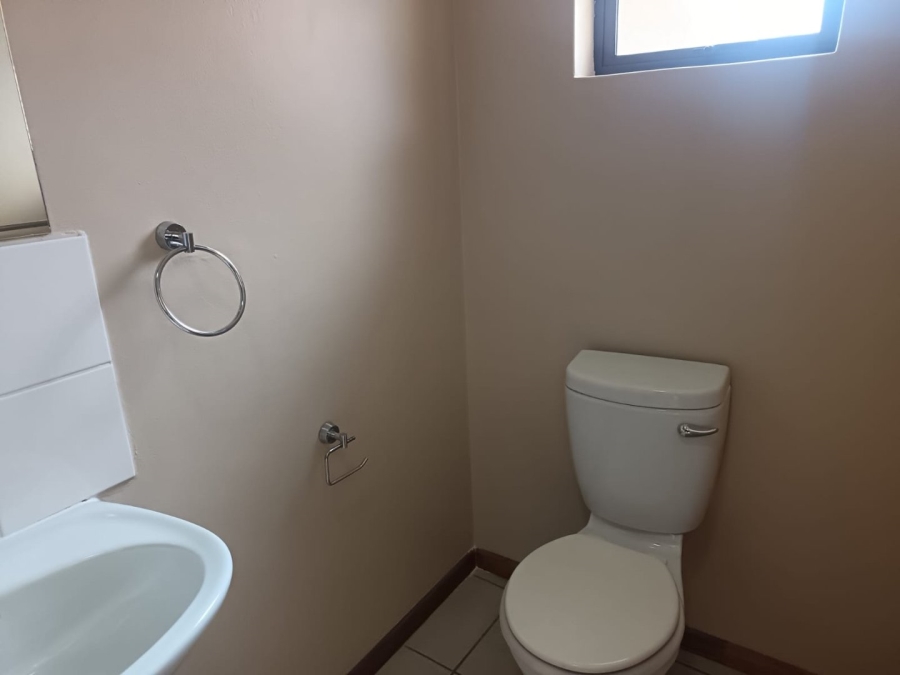 2 Bedroom Property for Sale in Rhodesdene Northern Cape